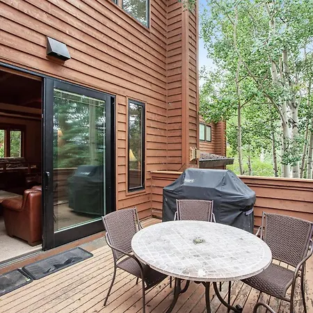 Tennis Townhome 1323 Keystone
