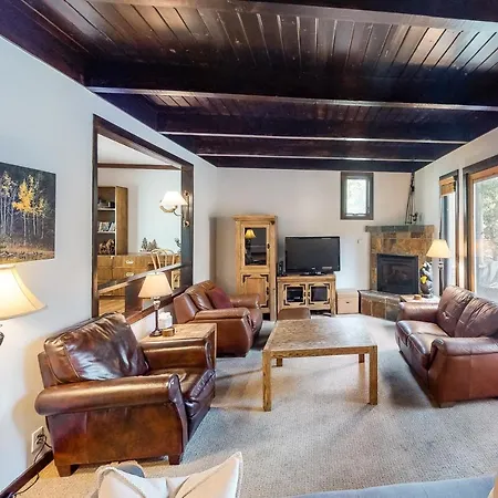 Tennis Townhome 1323 *