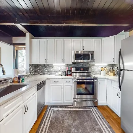 Tennis Townhome 1323 Keystone